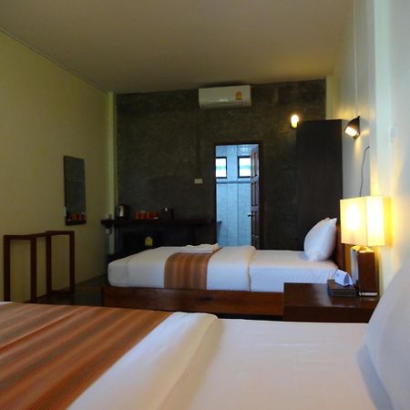 The Chevalley Beach Resort Satun Buitenkant foto