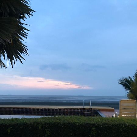 The Chevalley Beach Resort Satun Buitenkant foto