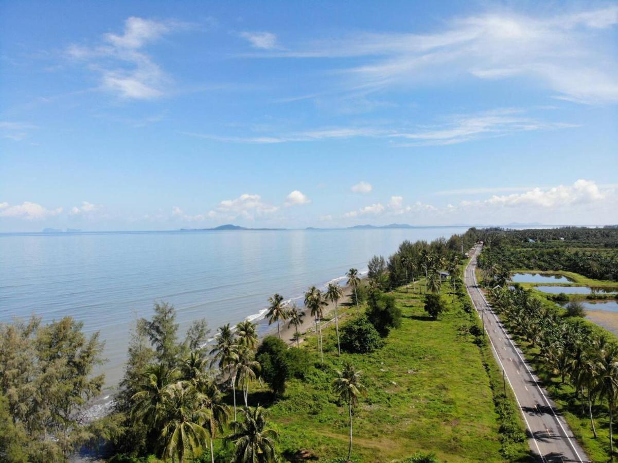 The Chevalley Beach Resort Satun Buitenkant foto