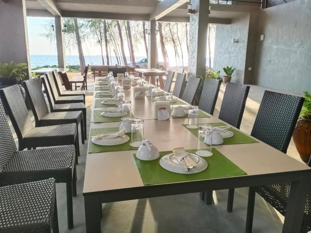 The Chevalley Beach Resort Satun Buitenkant foto