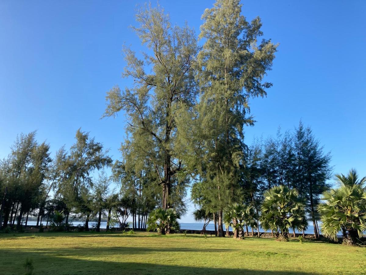 The Chevalley Beach Resort Satun Buitenkant foto