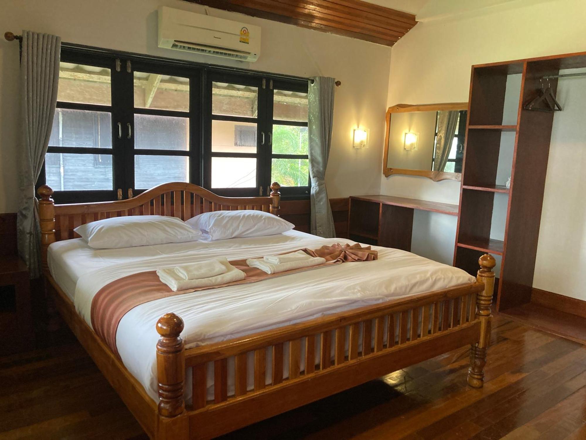 The Chevalley Beach Resort Satun Buitenkant foto