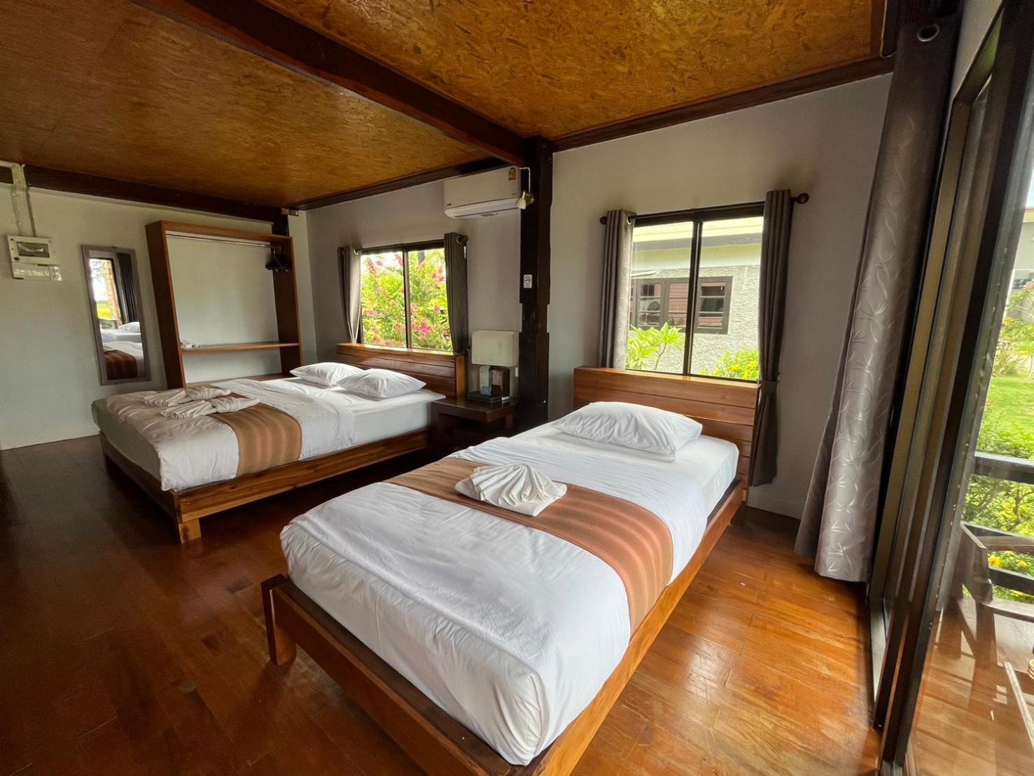 The Chevalley Beach Resort Satun Buitenkant foto