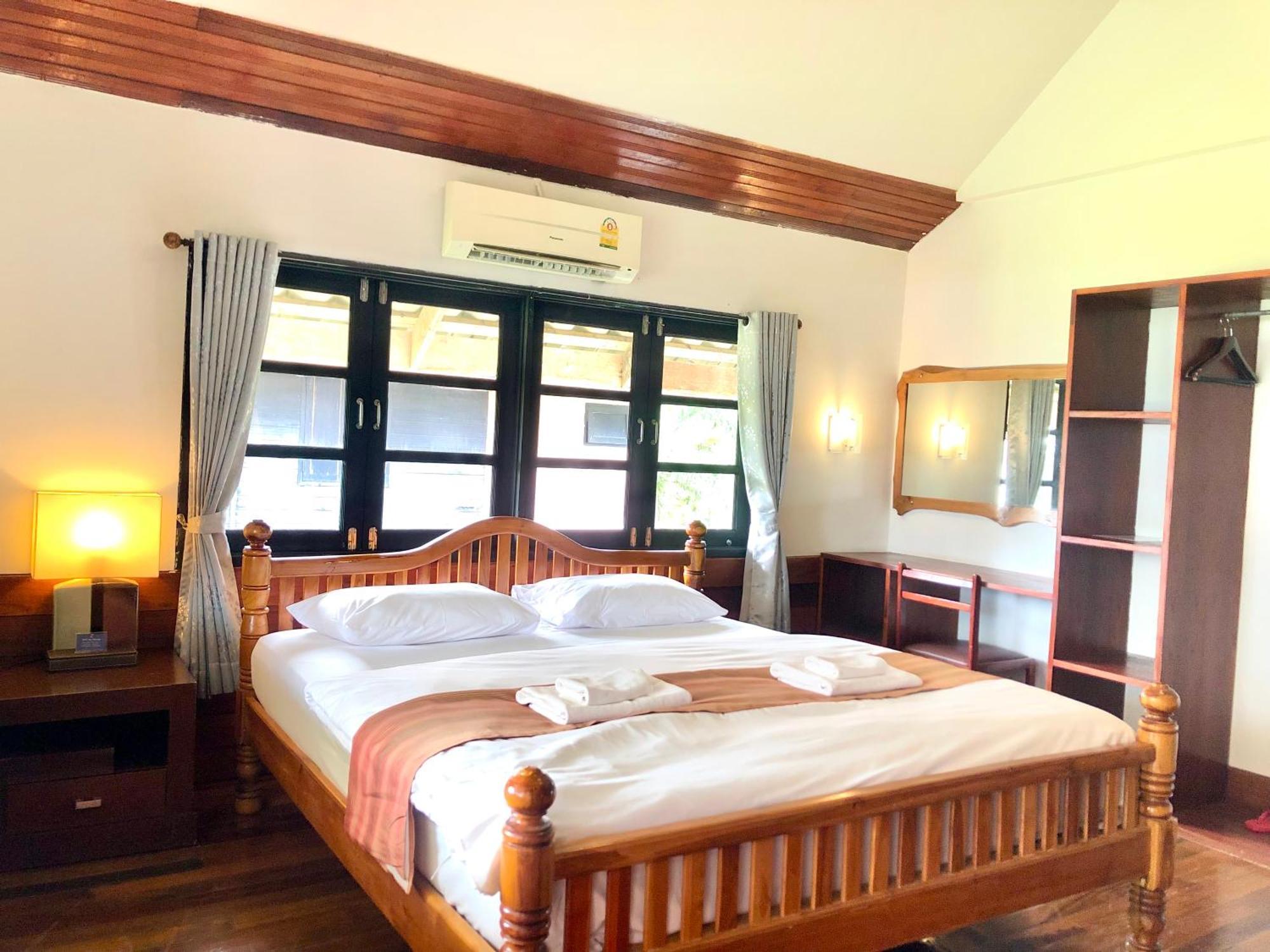 The Chevalley Beach Resort Satun Buitenkant foto