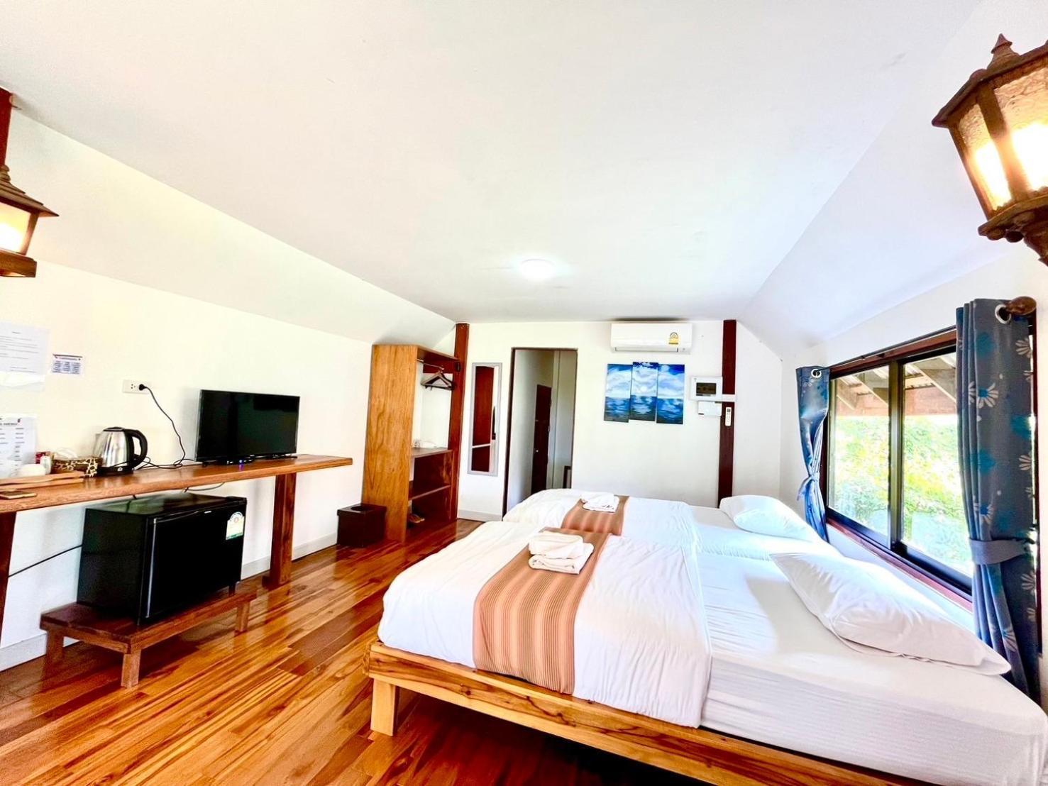 The Chevalley Beach Resort Satun Buitenkant foto