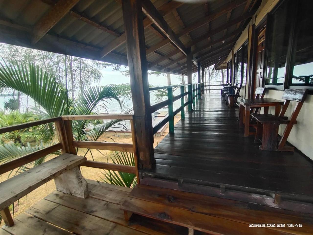 The Chevalley Beach Resort Satun Buitenkant foto