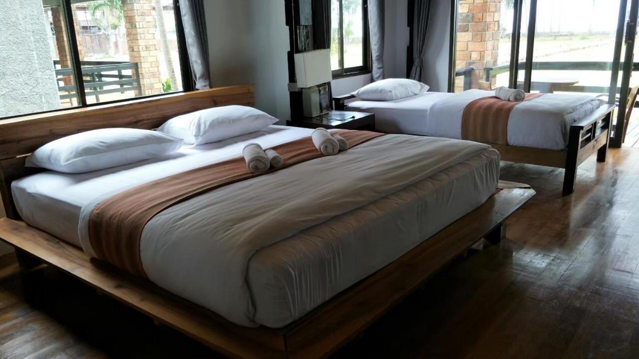 The Chevalley Beach Resort Satun Buitenkant foto